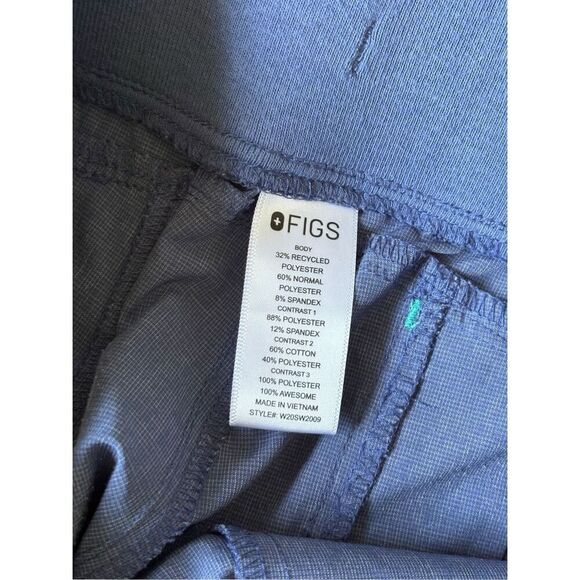NWOT Figs Limited Edition Big Sky Fion Scrub Set Size S Blue Blue Joggers & Top - Picture 14 of 15